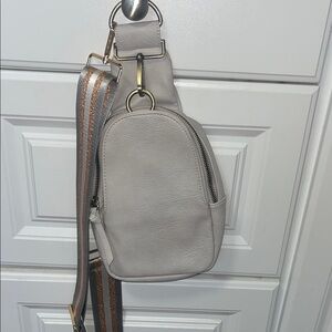 Urban Originals Anthropology Gray Sling Crossbody Bag with Sparkle Strap